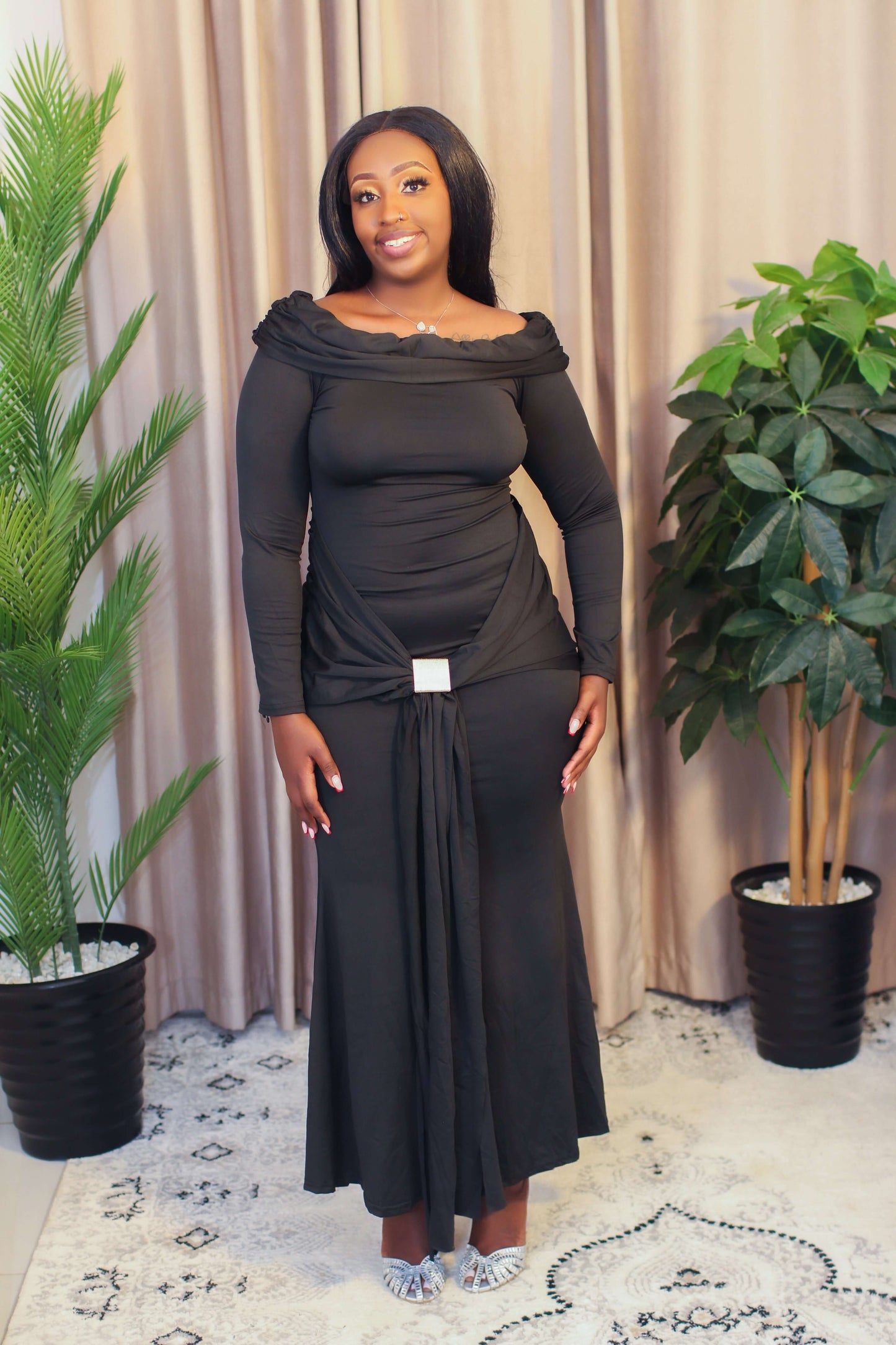 Black Long-Sleeve Maxi Dress – Elegant & Modest