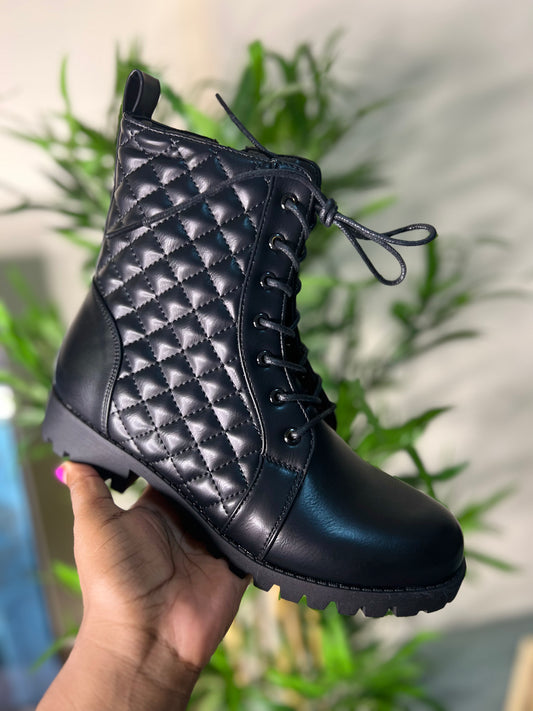 Noir Boot Black