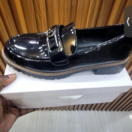 High cut Brogues Black